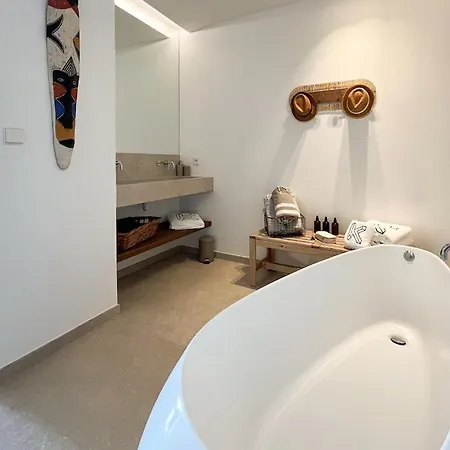 Hotel Avec Piscine, Vue 4*