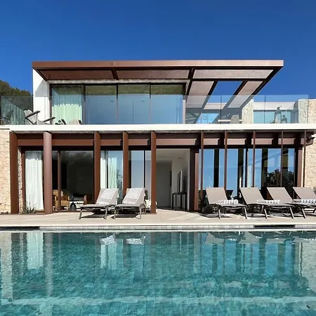 Avec Piscine, Vue 4*