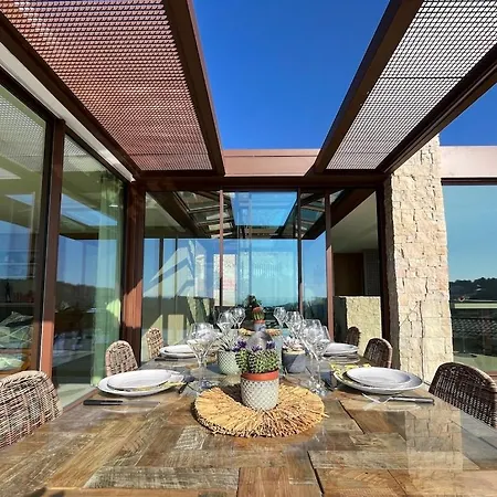 Avec Piscine, Vue 4* בנדול