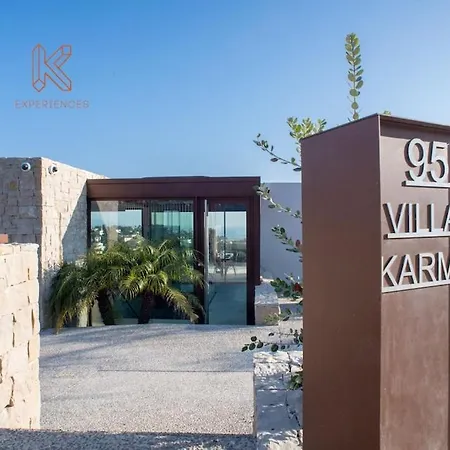 Avec Piscine, Vue מלון בנדול