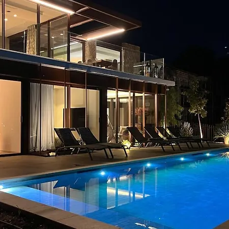 Avec Piscine, Vue בנדול